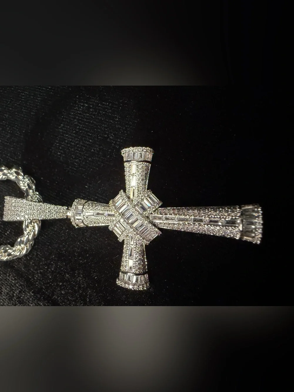 Iced Out Cross Pendant W/WG Finish 22in 5.5in Rope Chain Moissanite Brand New